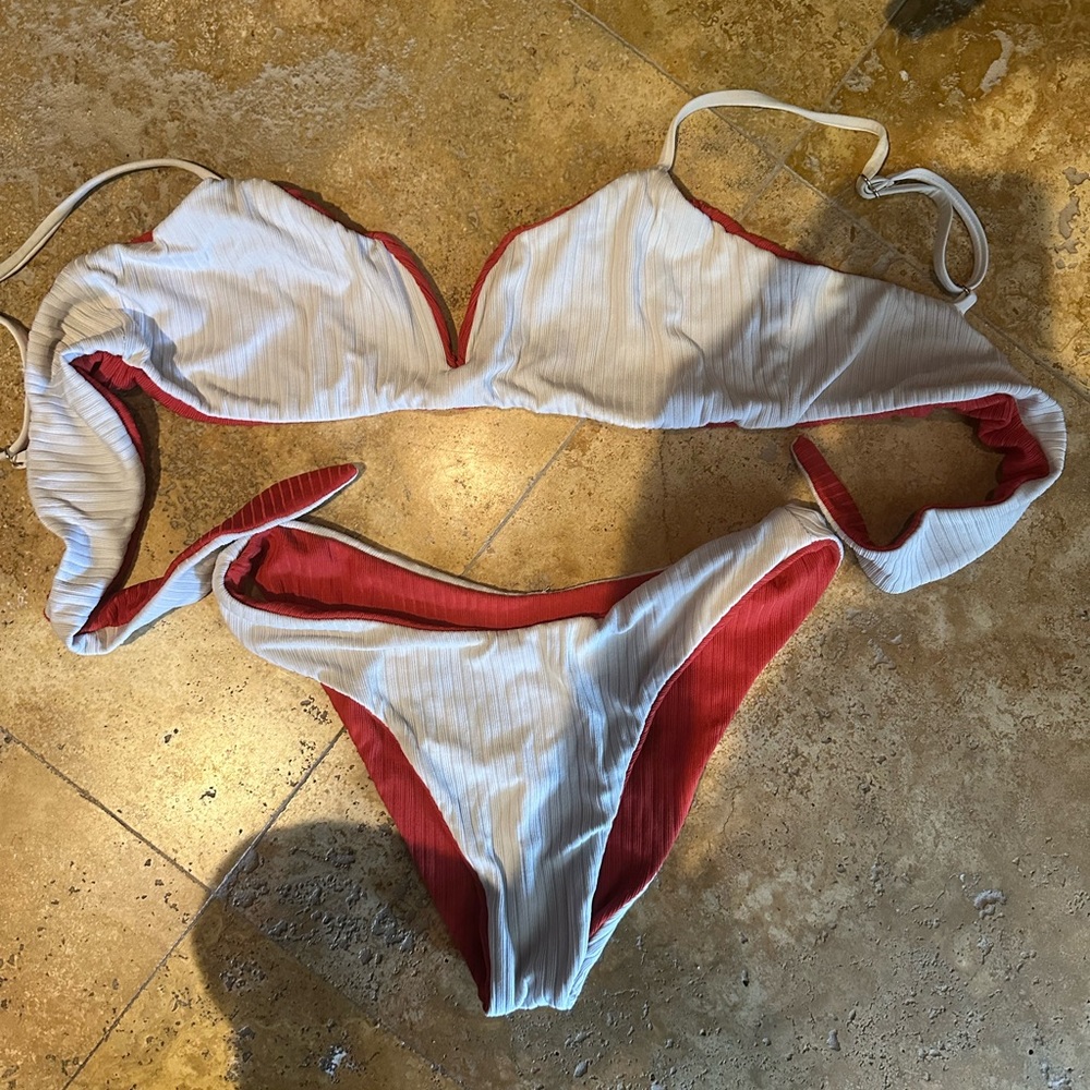 Revolve Reversible Bikini - Ribbed - Picture 3 of 5